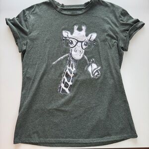 Trendy Giraffe Graphic Tee - Green
